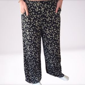 Foreign Exchange Feather Pattern Palazzo pants